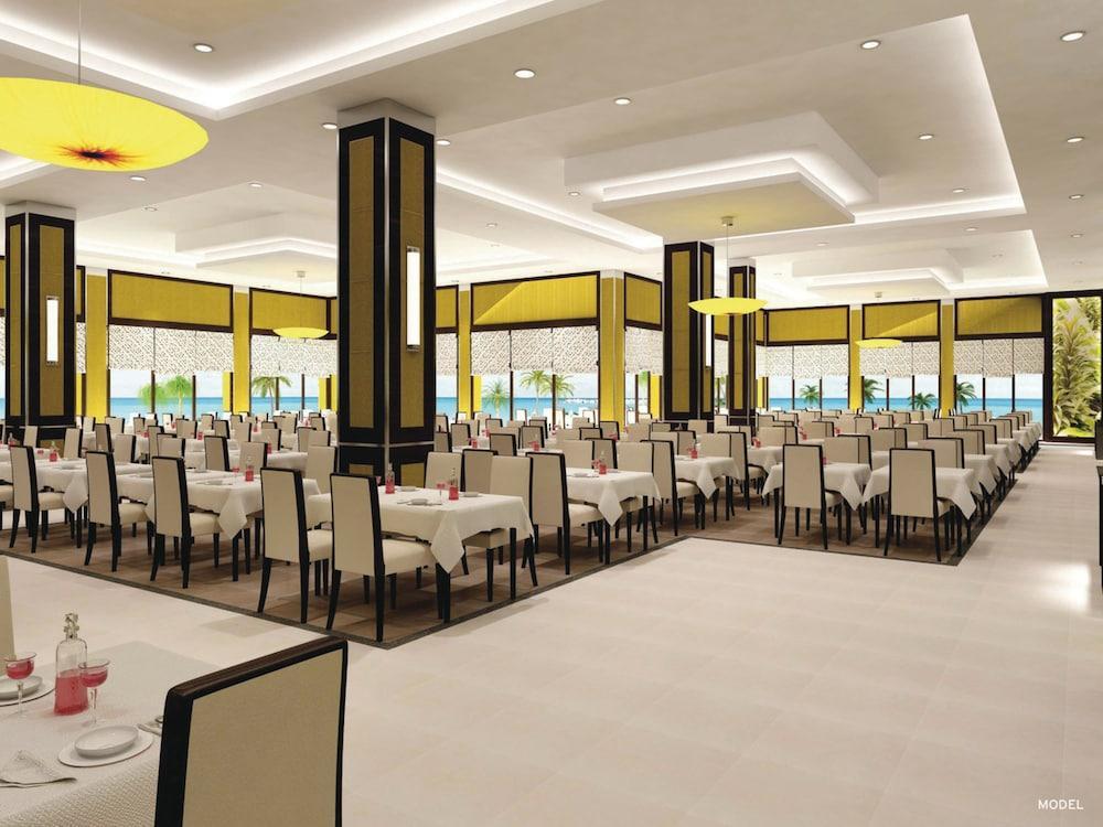 Riu Palace Paradise Island (Adults Only) Creek Village Buitenkant foto