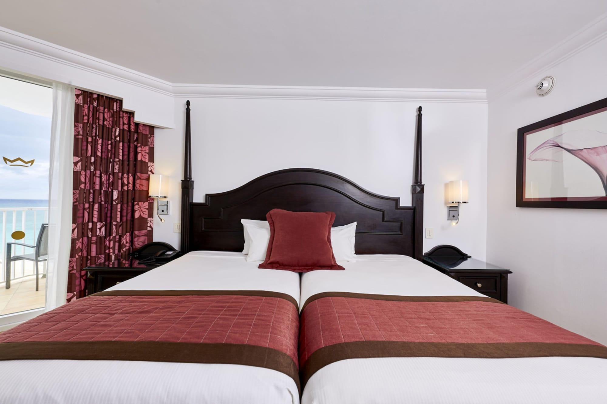 Riu Palace Paradise Island (Adults Only) Creek Village Buitenkant foto