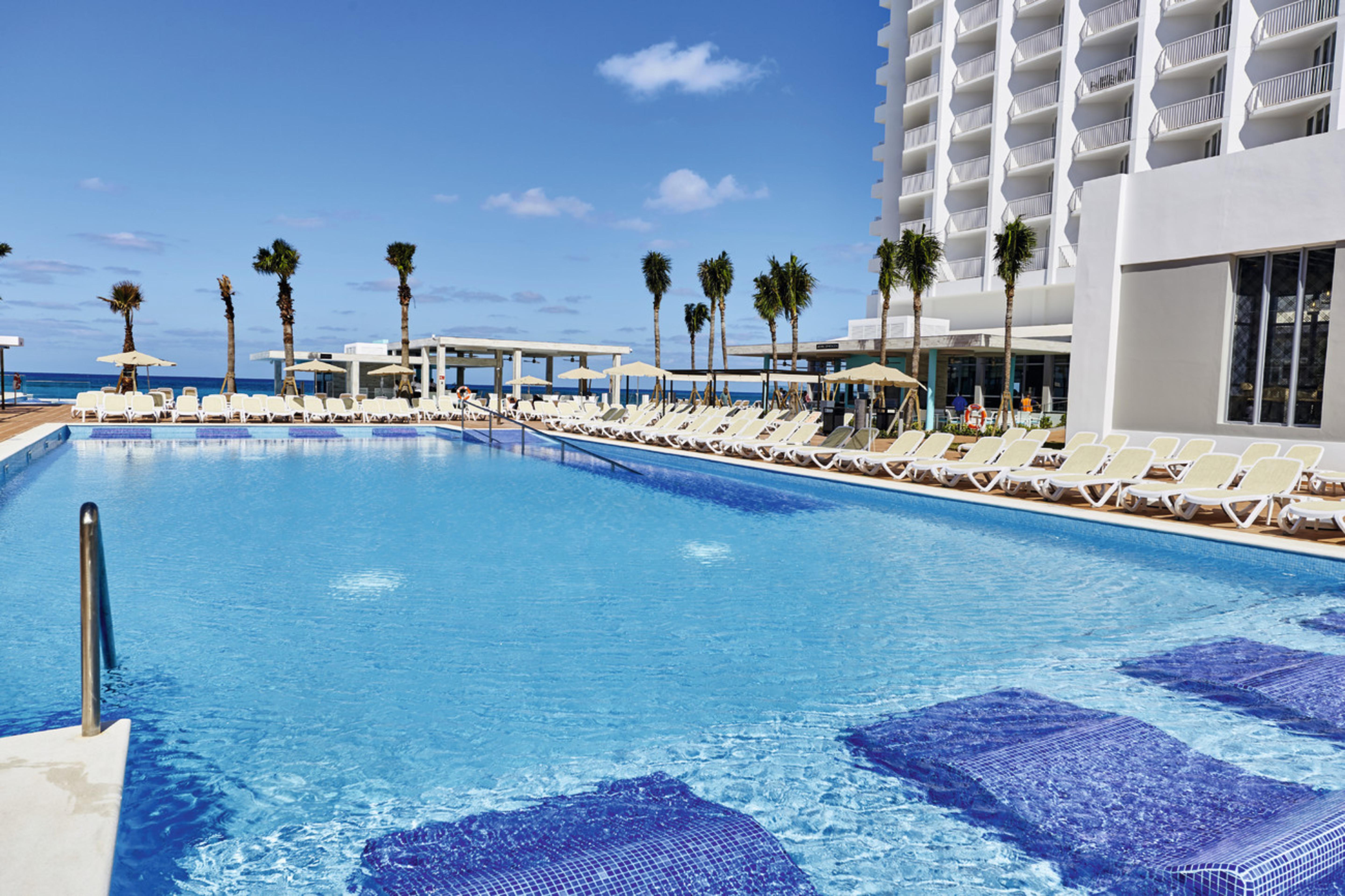 Riu Palace Paradise Island (Adults Only) Creek Village Buitenkant foto