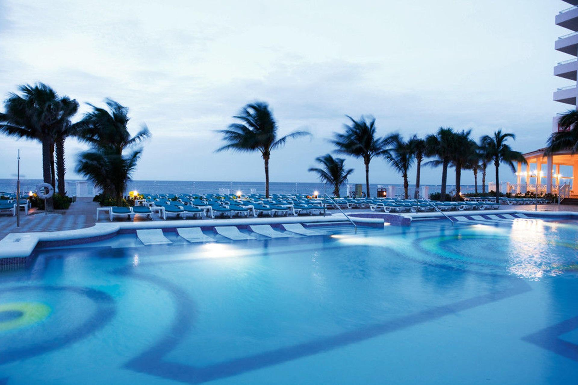 Riu Palace Paradise Island (Adults Only) Creek Village Buitenkant foto